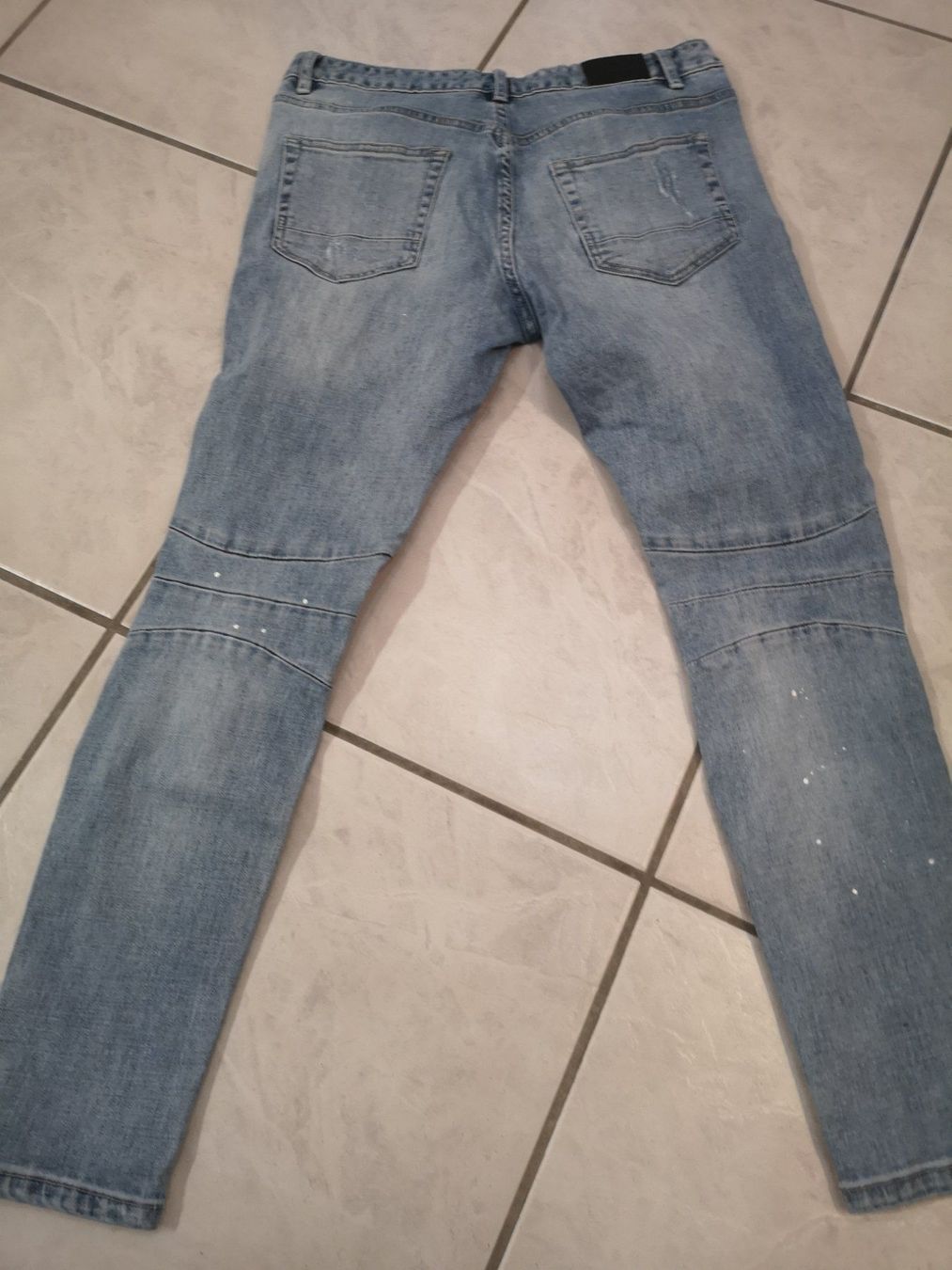 Jeans: Jeans à trou – Usato da CORMINBOEUF venduto da savaja 3