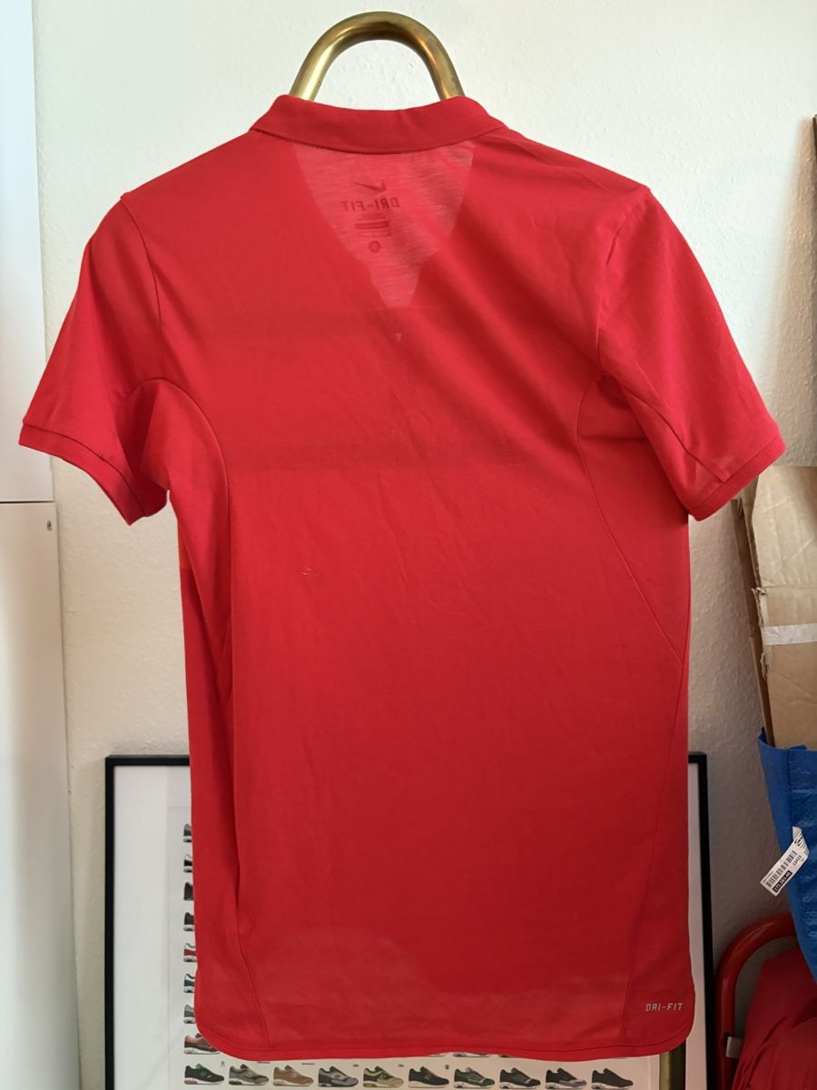 Nike Magliette Polo: Polo Nike Dri-Fit rouge rayé, Size S – Usato da Neuchâtel venduto da sharposneaks 4