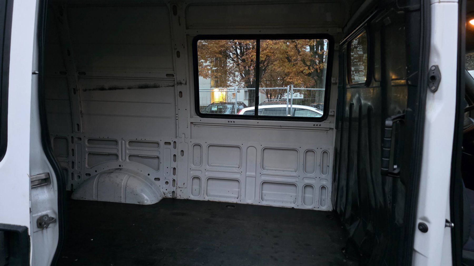 Iveco Veicoli commerciali: Iveco 35s 18v Daily – Usato da Arbon venduto da .Tropxe. 7