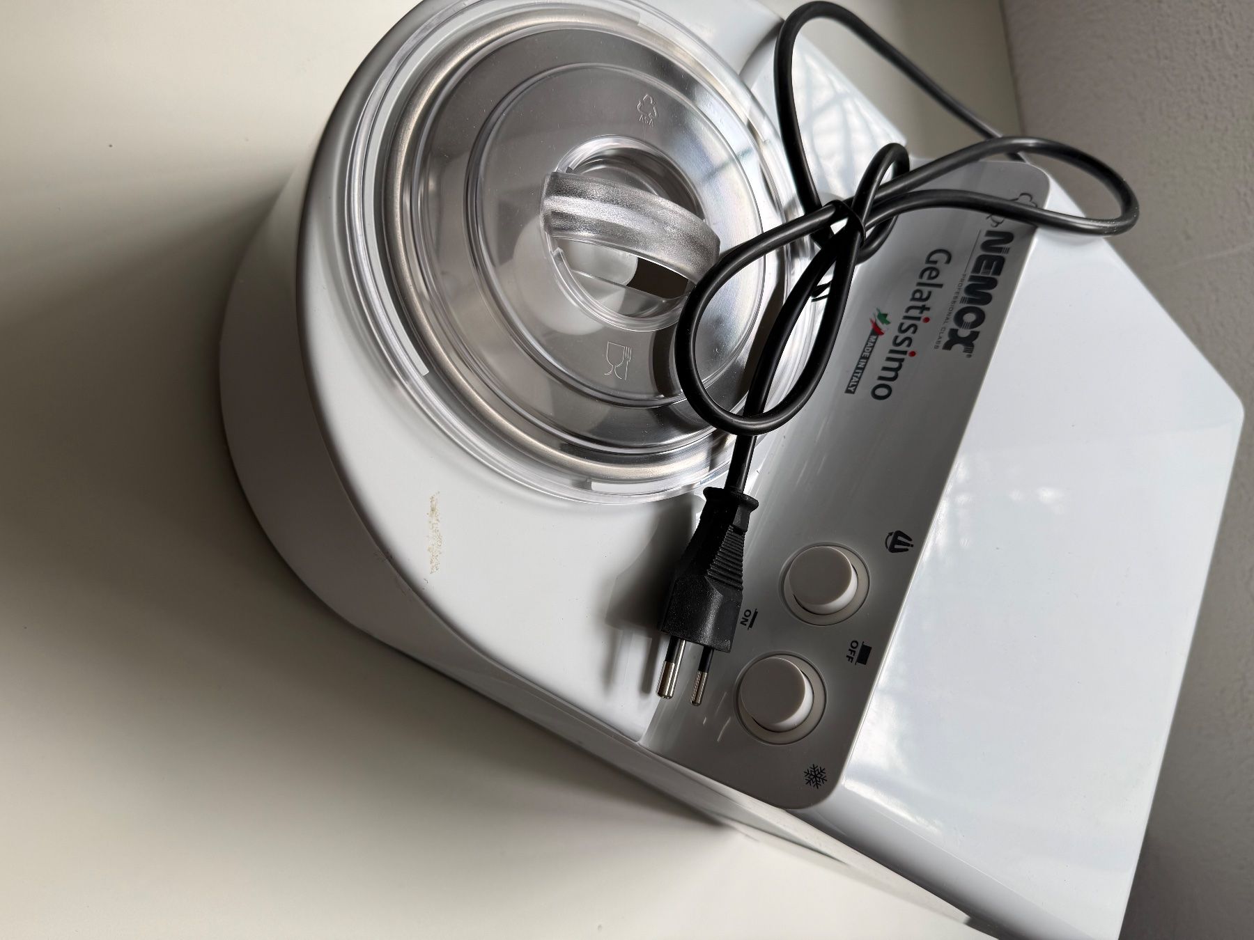Appareils de cuisine: Glacemaschine, neuwertig – Neuf avec emballage d'origine à Höri par heckyy