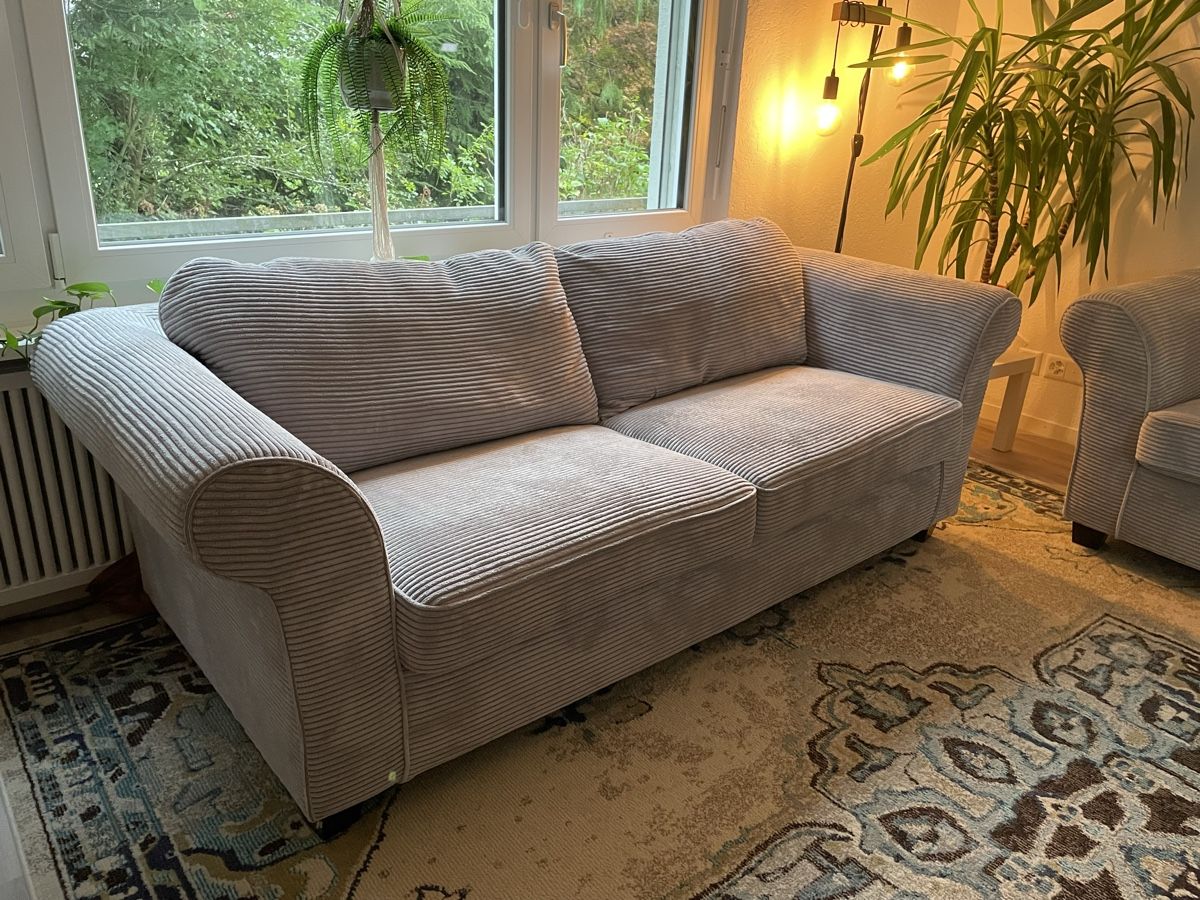 Sofas: Sofa Cordstoff grau 3 Sitzer – Gebraucht aus Aarau Rohr von calgary90