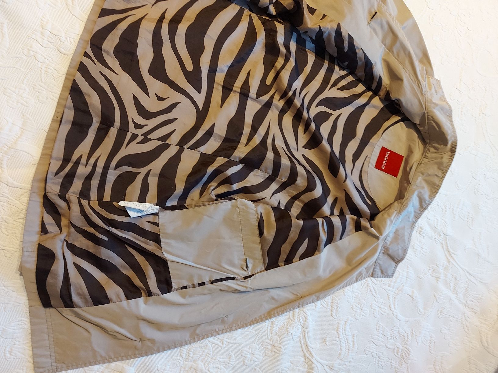 Vestes: Jacke, Grosse 38 – D'occasion à Plasselb par Mabischer 2