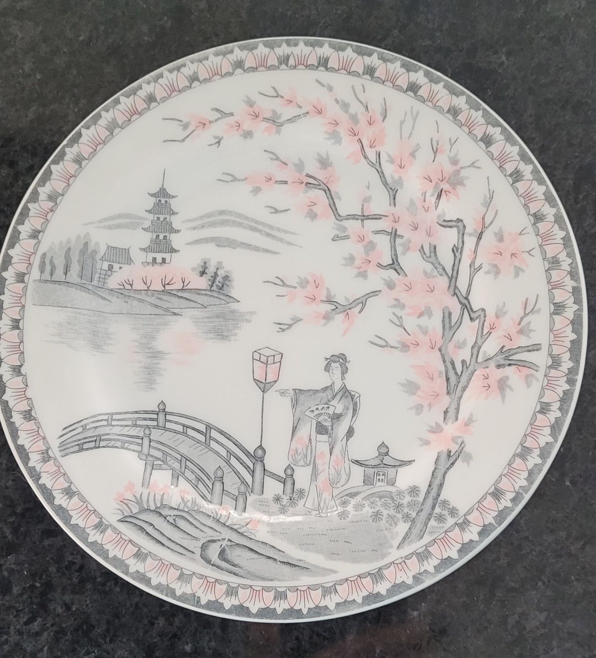 Set di piatti: Japanisches Teeservice – Usato da SCHÜBELBACH venduto da CoKaHa 1