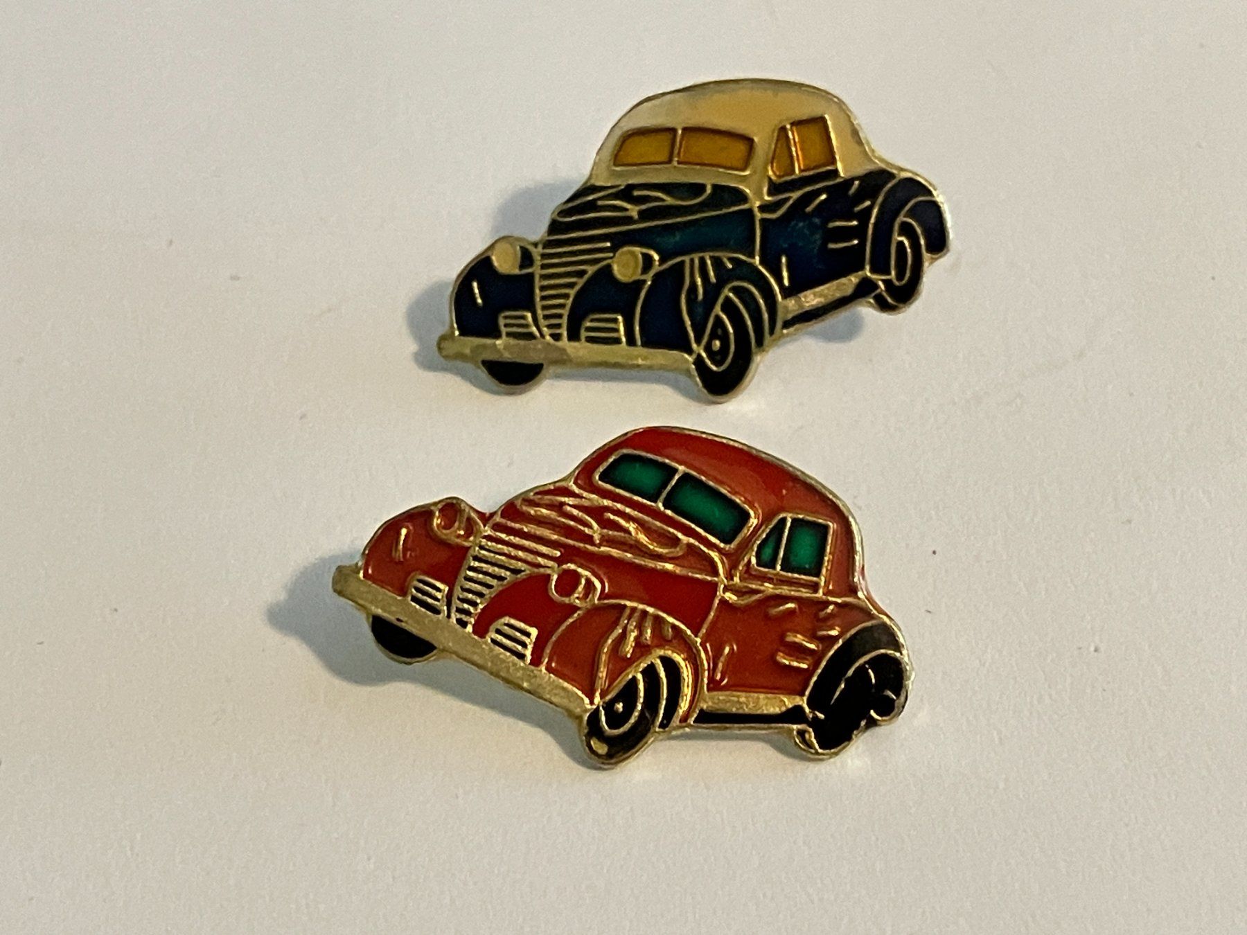 Plaquettes & Badges: 2 Pin VW Käfer – D'occasion à Basel par djwwpp