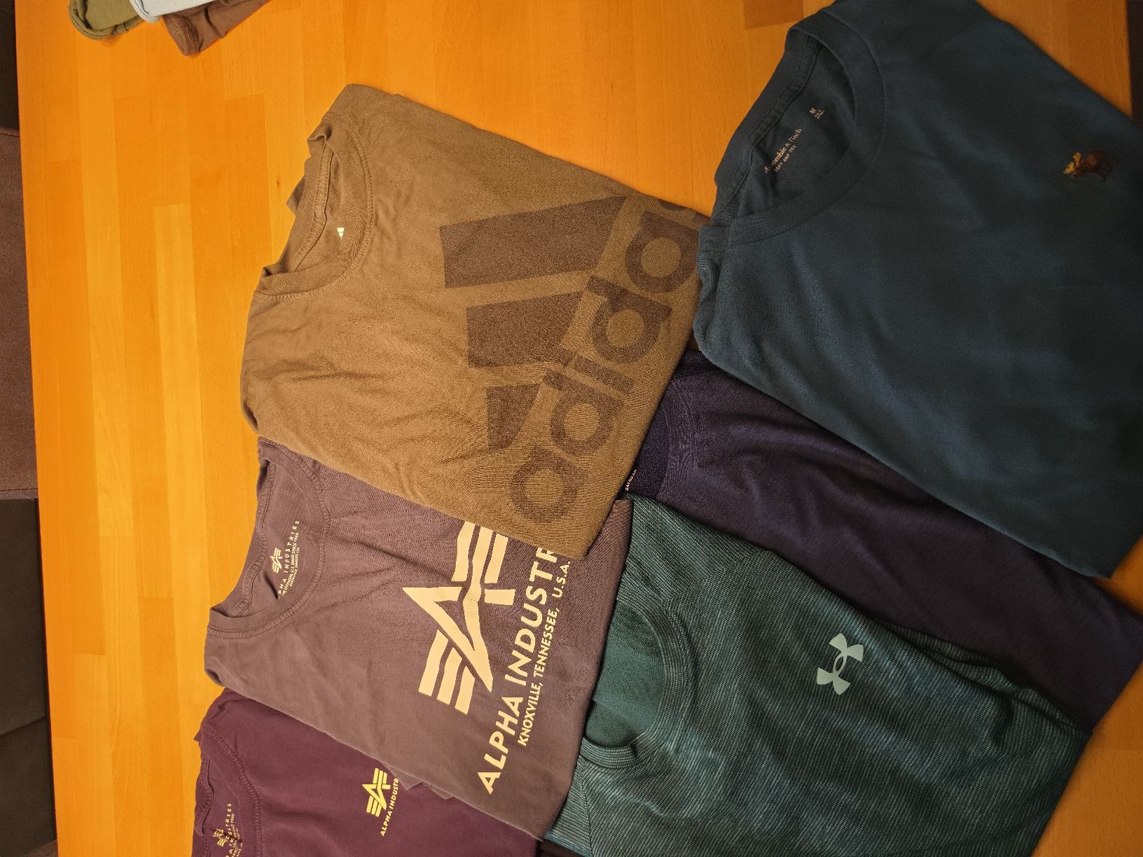 Lotti di vestiti: Markenkleiderpaket ab 1 SFr! – Usato da Ossingen venduto da H34Dhunter 2