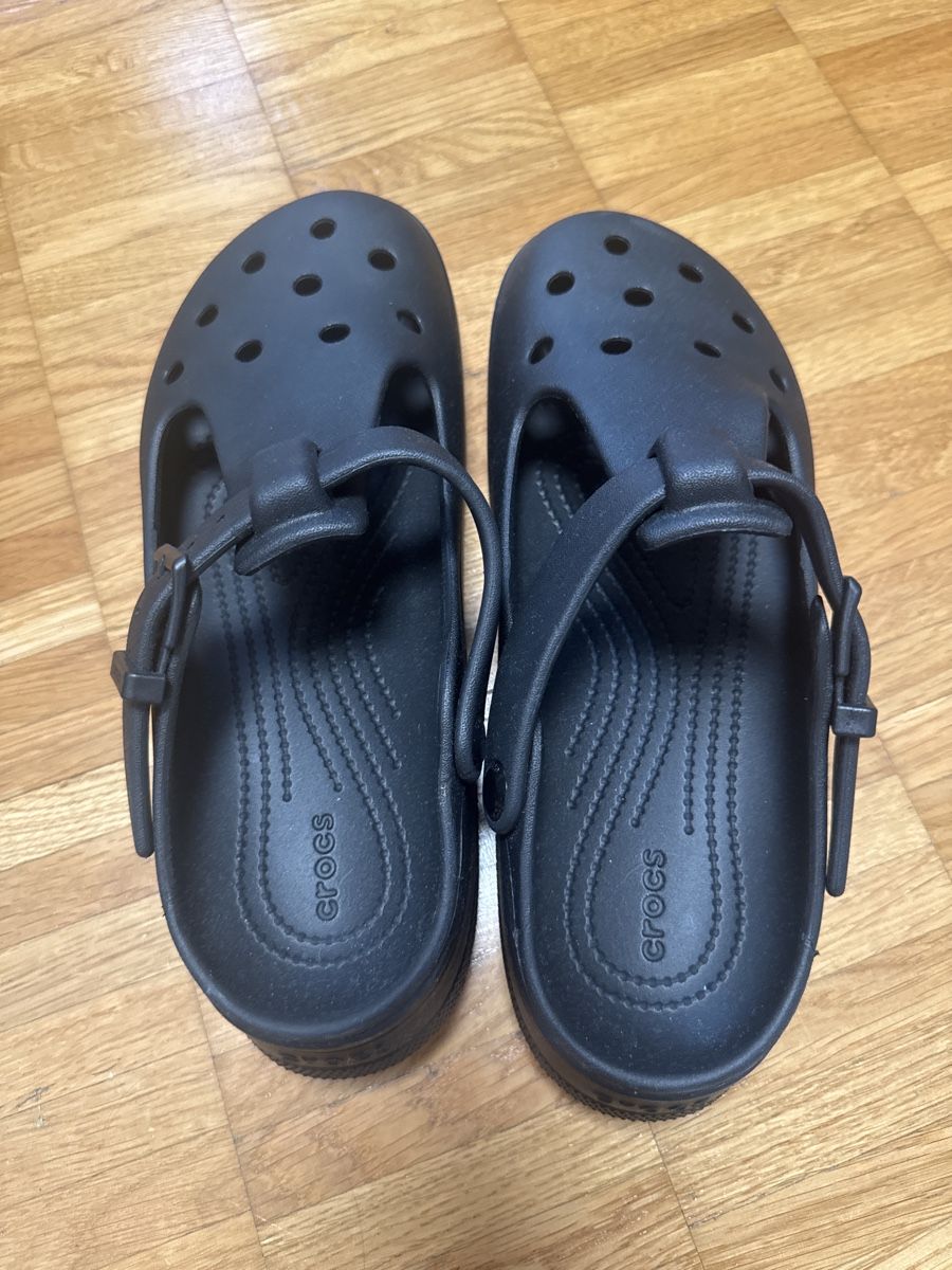 Crocs Scarpe da donna: Crocs Mary Jane Black Clogs, Size 9 – Nuovo (secondo la descrizione) da Zürich venduto da zurichwest 1