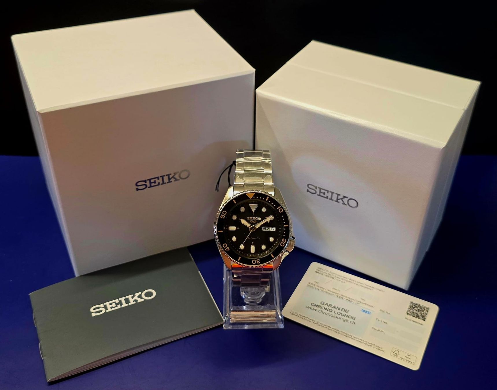 Seiko Orologi: SEIKO AUTOMATIC DAY-DATE FULLSET 2Y WARRANTY – Nuovo e nell'imballaggio originale da Neftenbach venduto da Taschen-Uhren 1