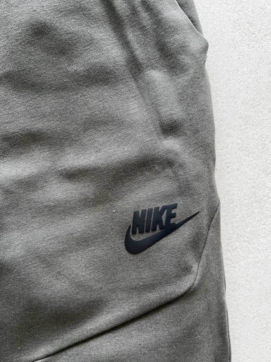 Nike Hosen: Pantalon Nike Tech Fleece - Taille XS  – Neu (gemäss Beschreibung) aus Champlan von YForter 2