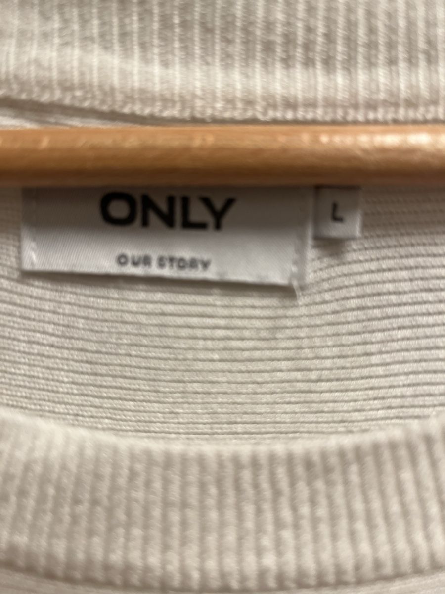 Only Pullover & Sweatshirts: ONLY Pullover Gr.L – Gebraucht aus Wil SG von mar_2jrf 1