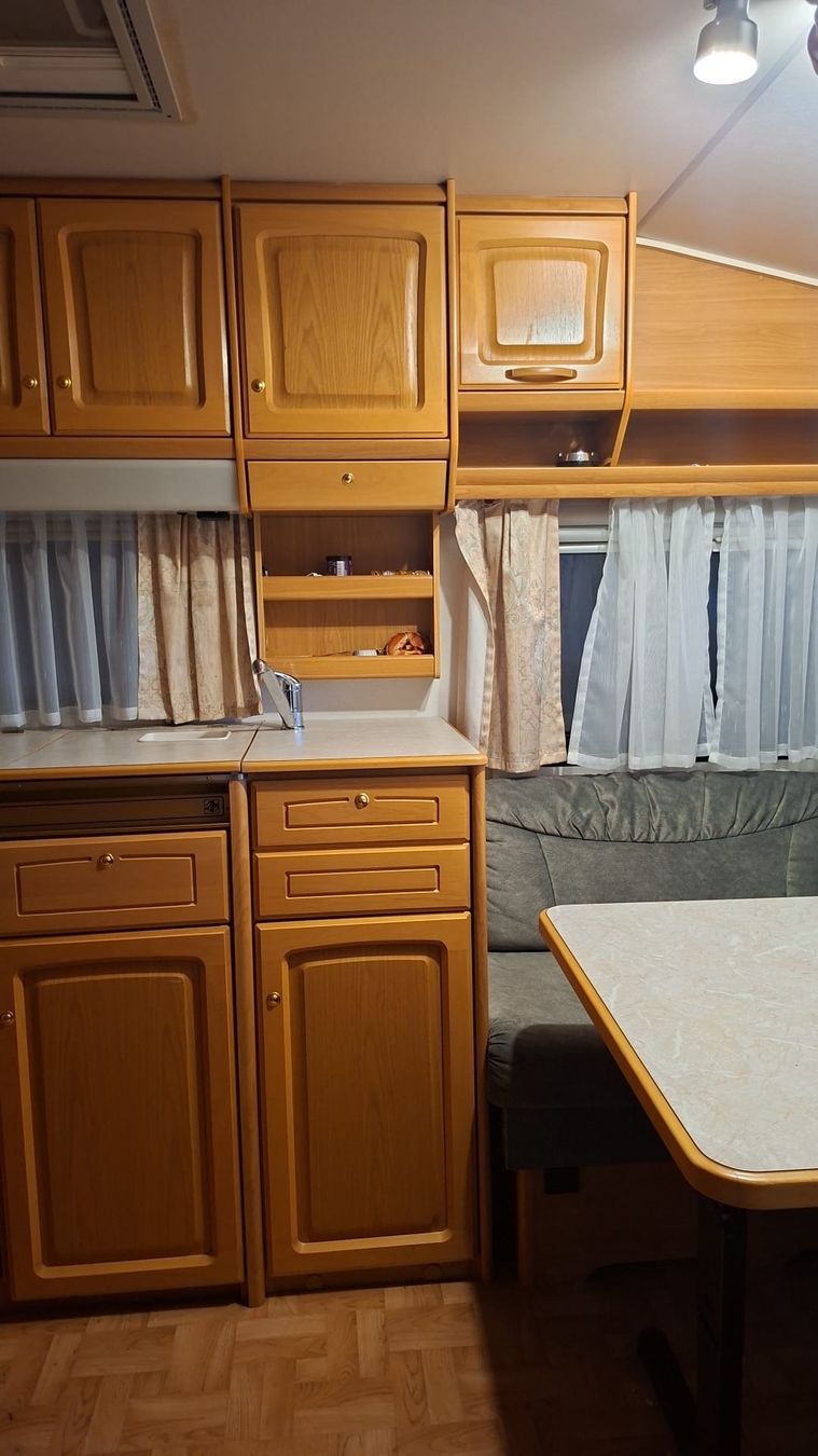 Knaus Veicoli da campeggio: Knaus Wohnwagen ab MFK-top Zustand – Usato da Flumenthal venduto da HoneyMoon.2012 1