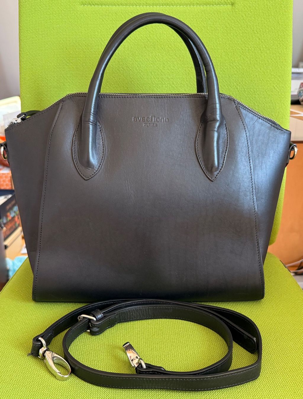 Borse da donna: Tasche von AVECNONO Zürich – Nuovo e nell'imballaggio originale da Frauenfeld venduto da Scleo