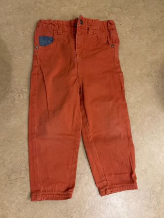 Jeanshose orange, Grösse 24 Monate