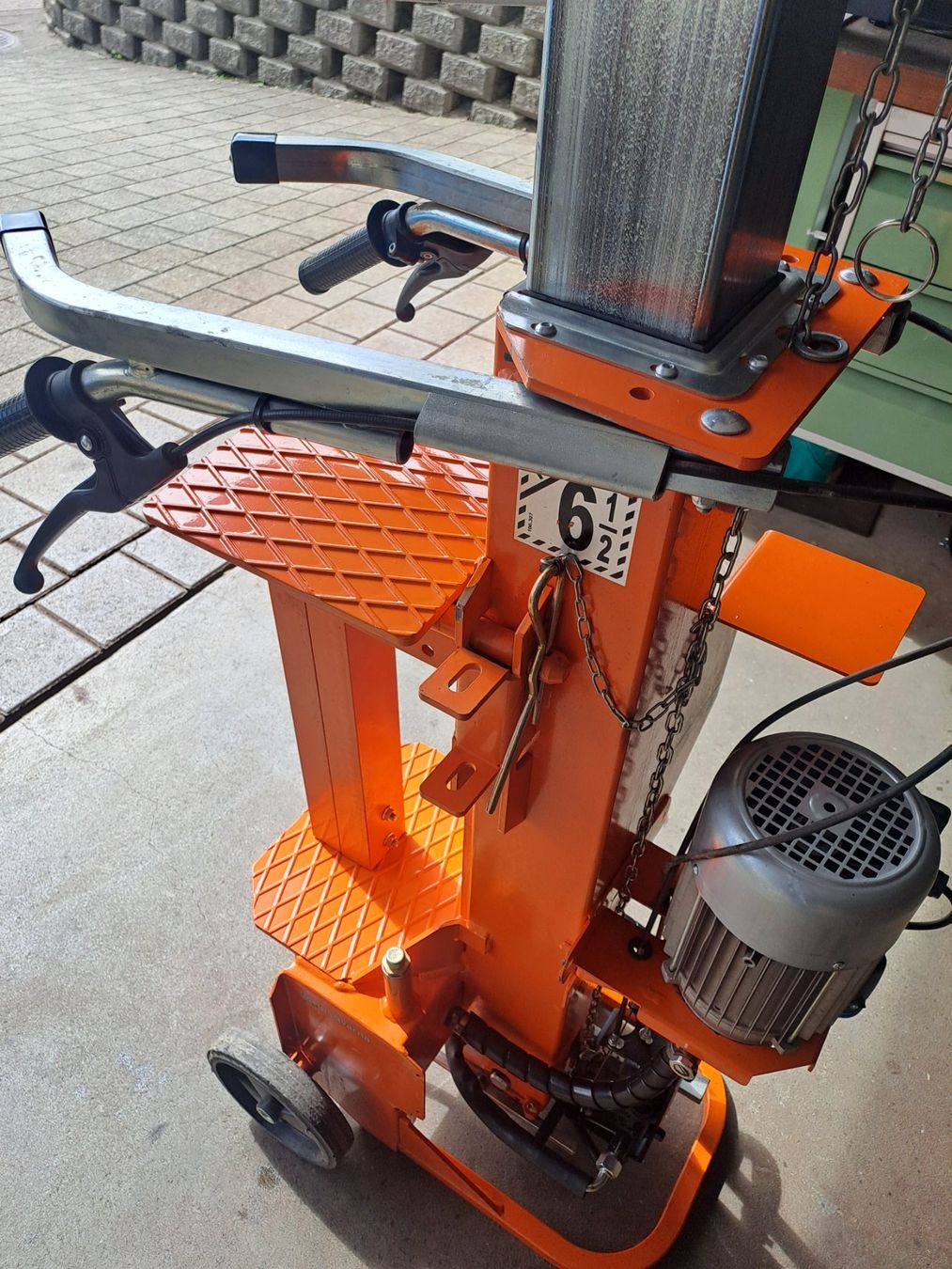 Tutte le macchine: Holzspalter 6.5 Ton – Usato da Grossdietwil venduto da Appaloosa 1