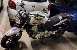 Honda CBF 500 ABS 2006 55000 km/ bridée à 25 kW (≈34 ch)