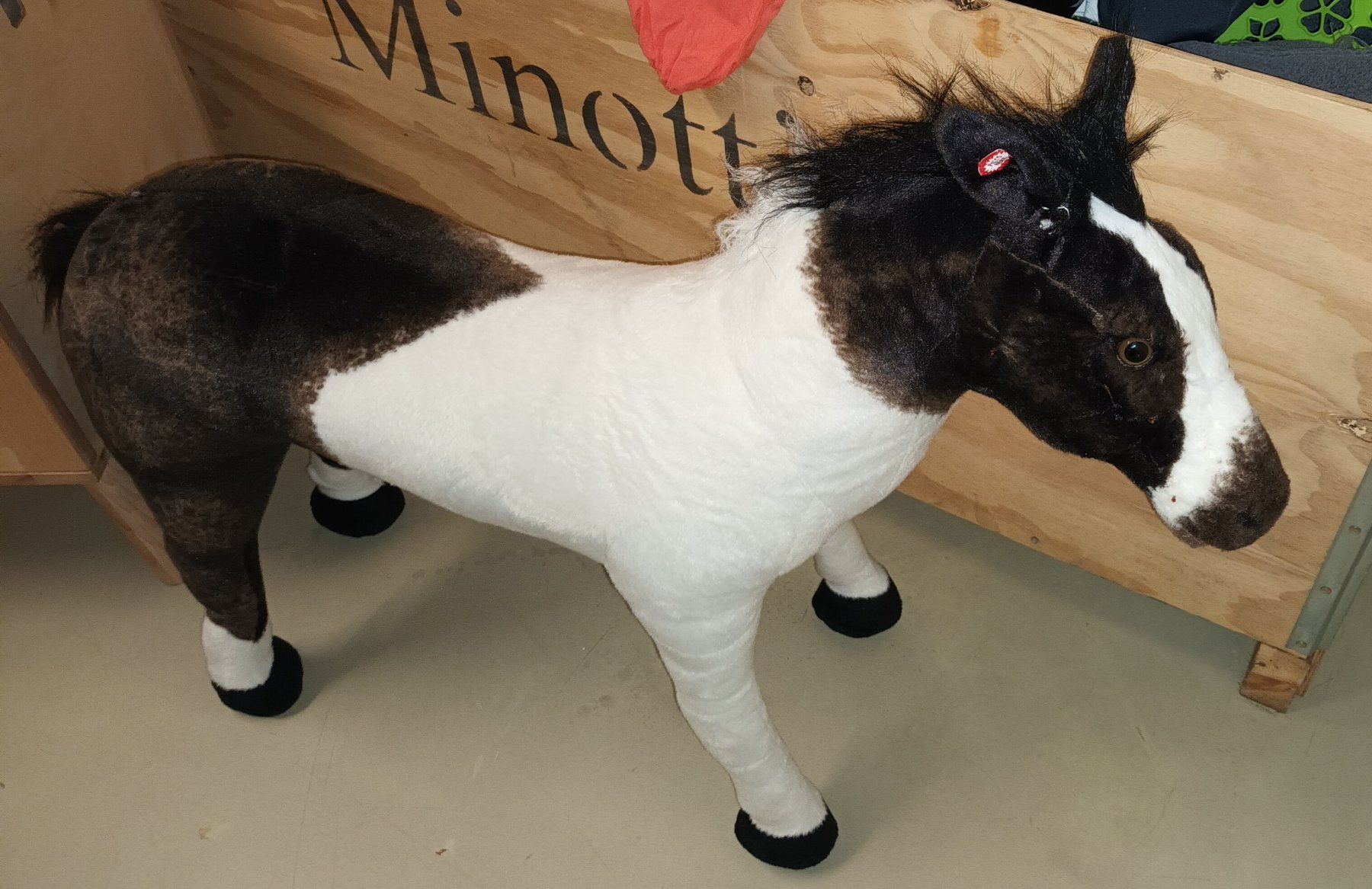 Giocattoli: Grand cheval en peluche – Usato da Chêne-Bougeries venduto da FamilleGanev