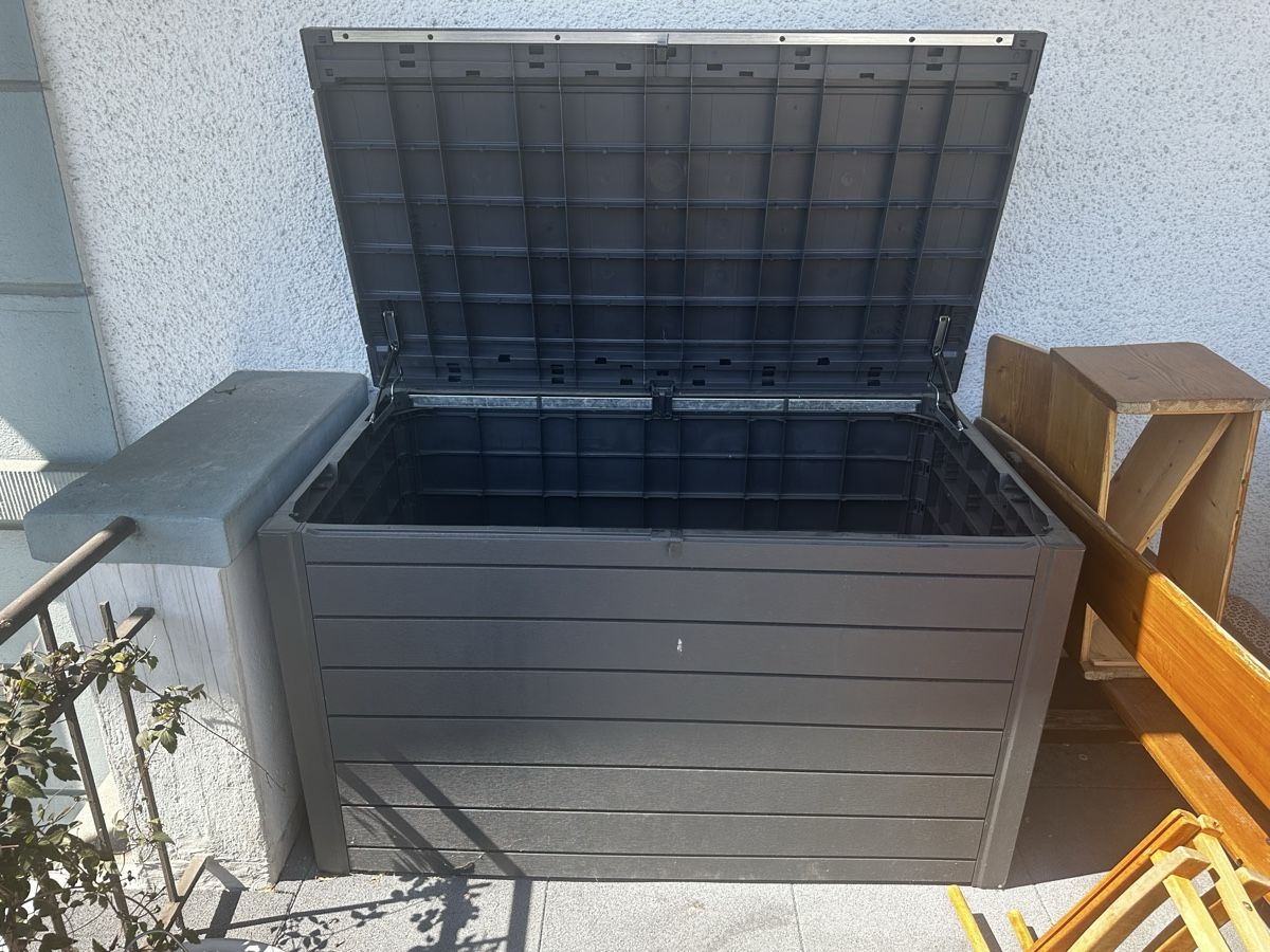 Keter Auflagenboxen: Grosse Garten-Aufbewahrungsbox – Gebraucht aus Biel/Bienne von TellWilhelm 1
