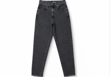 Levi's High-Waisted Mom Jeans, size 23x27