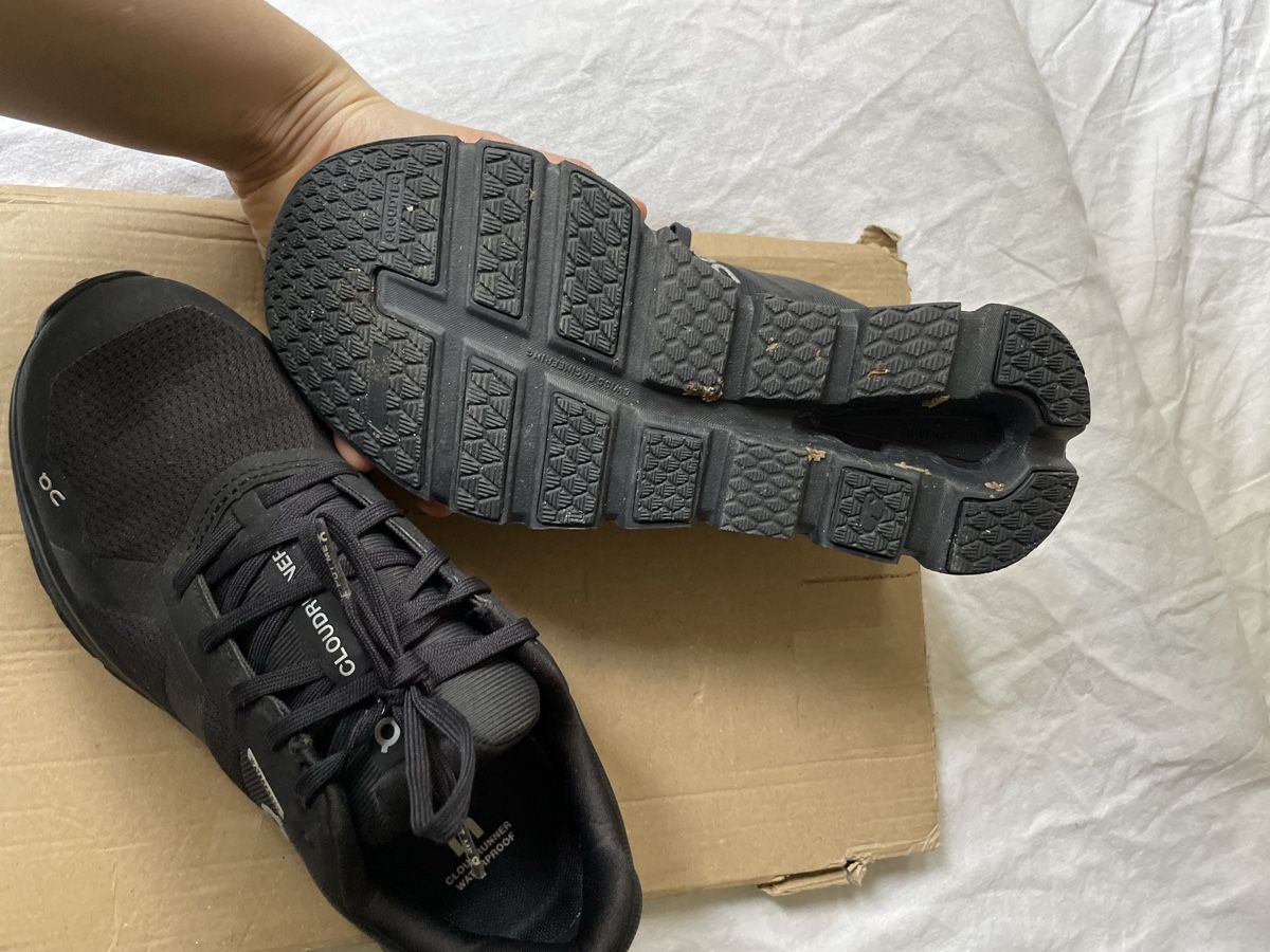 On Scarpe da donna: On Waterproof Running Shoes – Usato da Zürich venduto da Asolomon 3