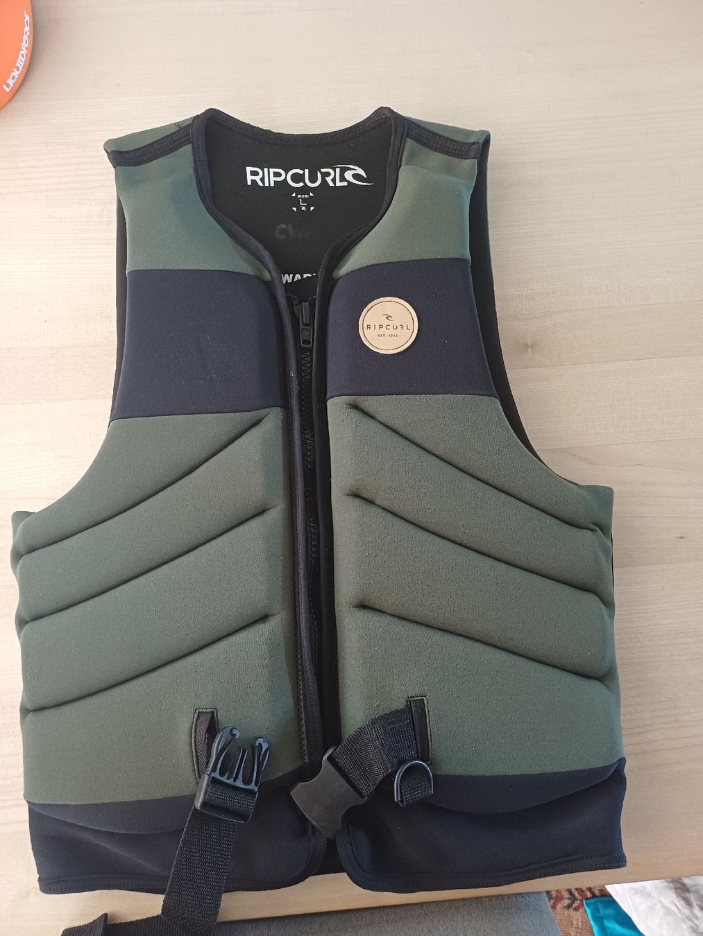 Gilets de sauvetage: Prallschutzweste – D'occasion à frauenfeld par _Plies_