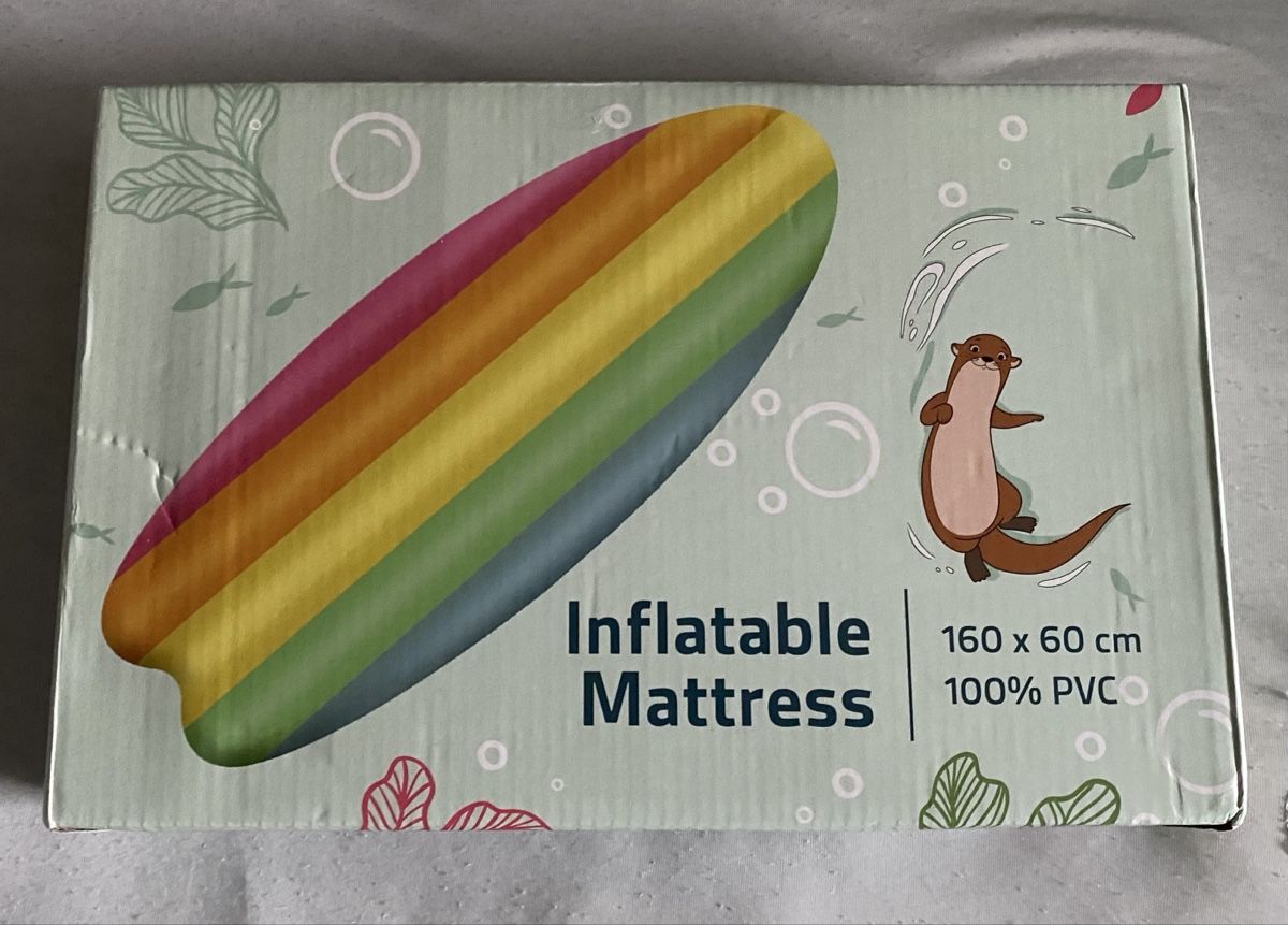 Piscine: Aufblasbare Schwimmbadmatratze Regenbogen neu – Nuovo e nell'imballaggio originale da Allschwil venduto da Deal_Tiger99