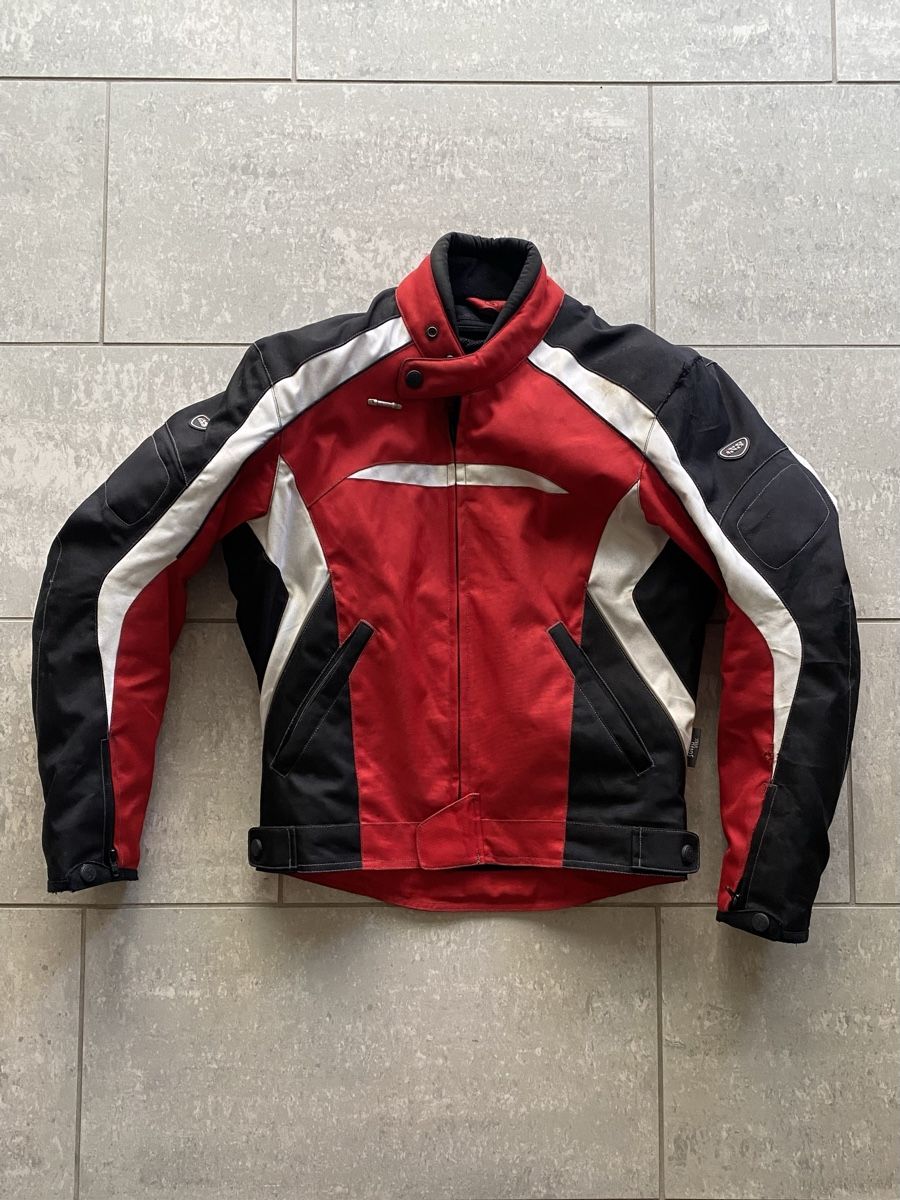 IXS Vestes: Motorradjacke iXS – D'occasion à Möriken AG par EveMllr
