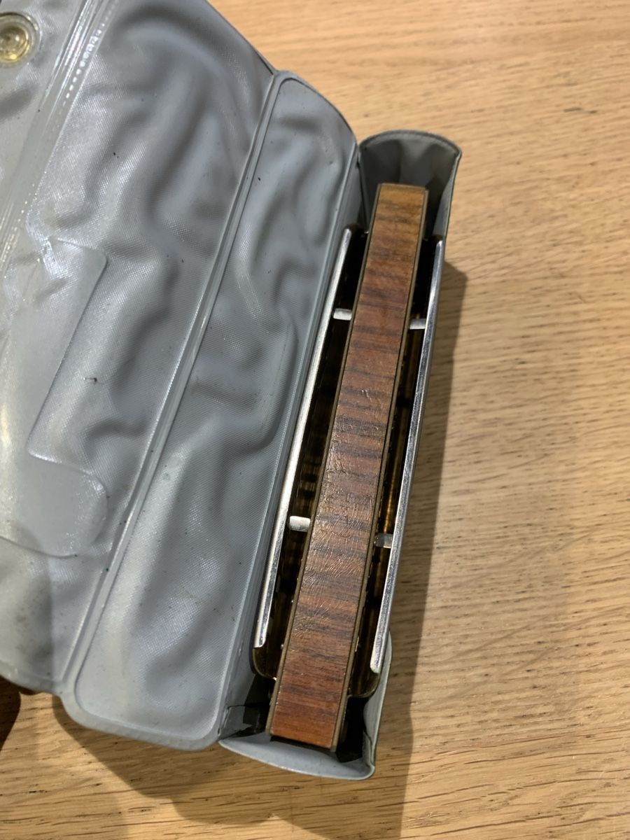 Hohner Strumenti musicali: Hohner Chromonica Mundharmonika - Vintage mit Etui! – Usato da Lyss venduto da nekoreh 6