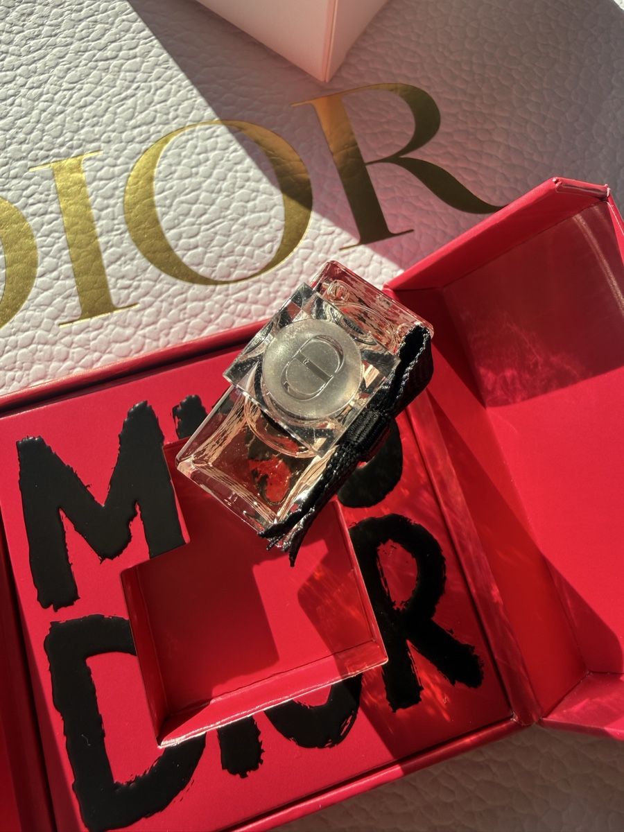 Dior Parfum & Eau de Toilette: Miss Dior Essence Coffret – Neu und originalverpackt aus Luzern von sas_r89l 3