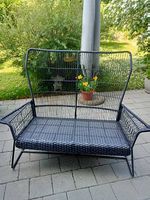 Schöne neuwertige Garten / Terrassenbank 2025, inkl. Kissen