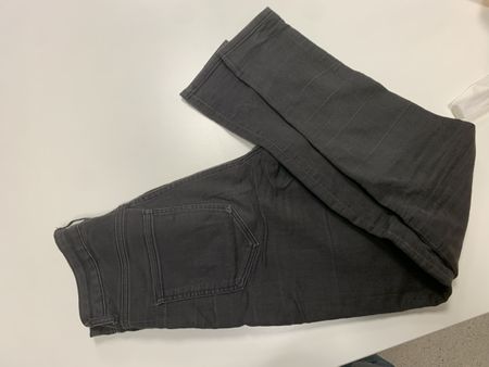 Jeans noir taille haute
