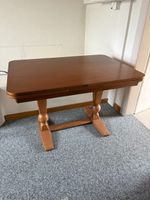 Ausziehbarer Esstisch / Säulentisch aus Holz