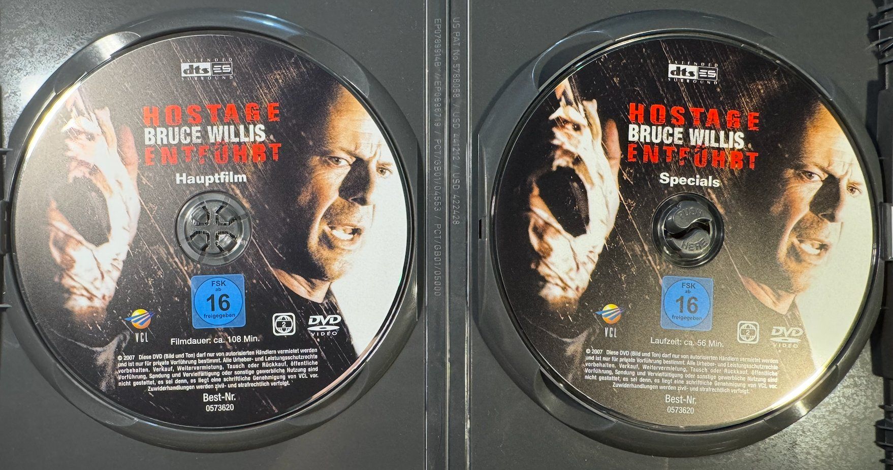 Tous les DVDs: 2 DVDs HOSTAGE BRUCE WILLIS ENTFÜHRT + 56 MIN.BONUS MATERIAL – D'occasion à Wisen par gigisna 1