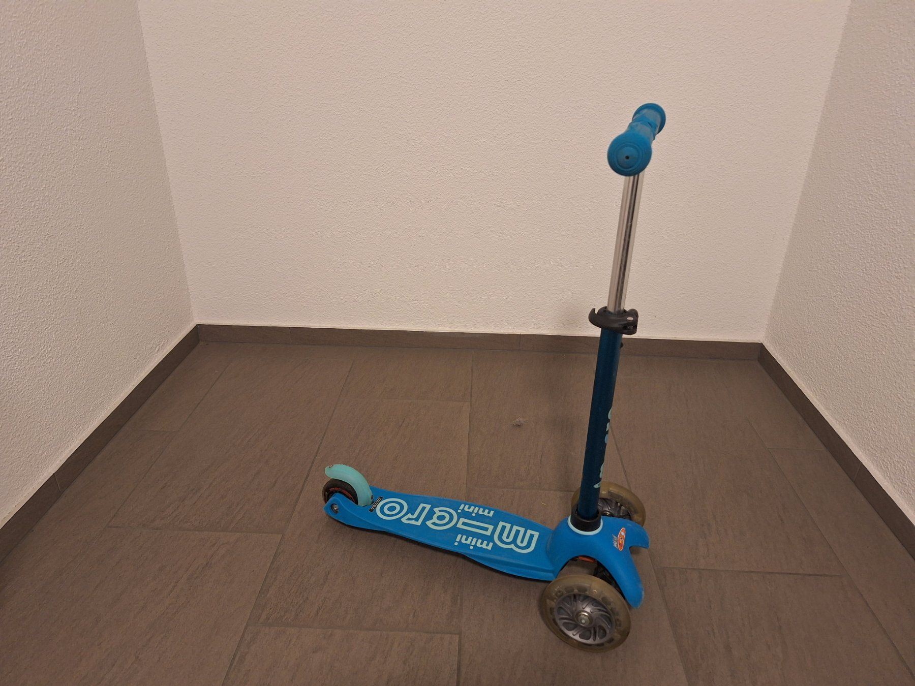 Micro Kickboard: Trottinet Micro Mini – D'occasion à Hallau par dom_h78m