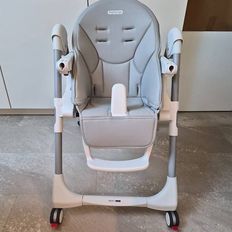 Chaises hautes: Chaise haute Peg Perego – D'occasion à Genève par LAM-03 1