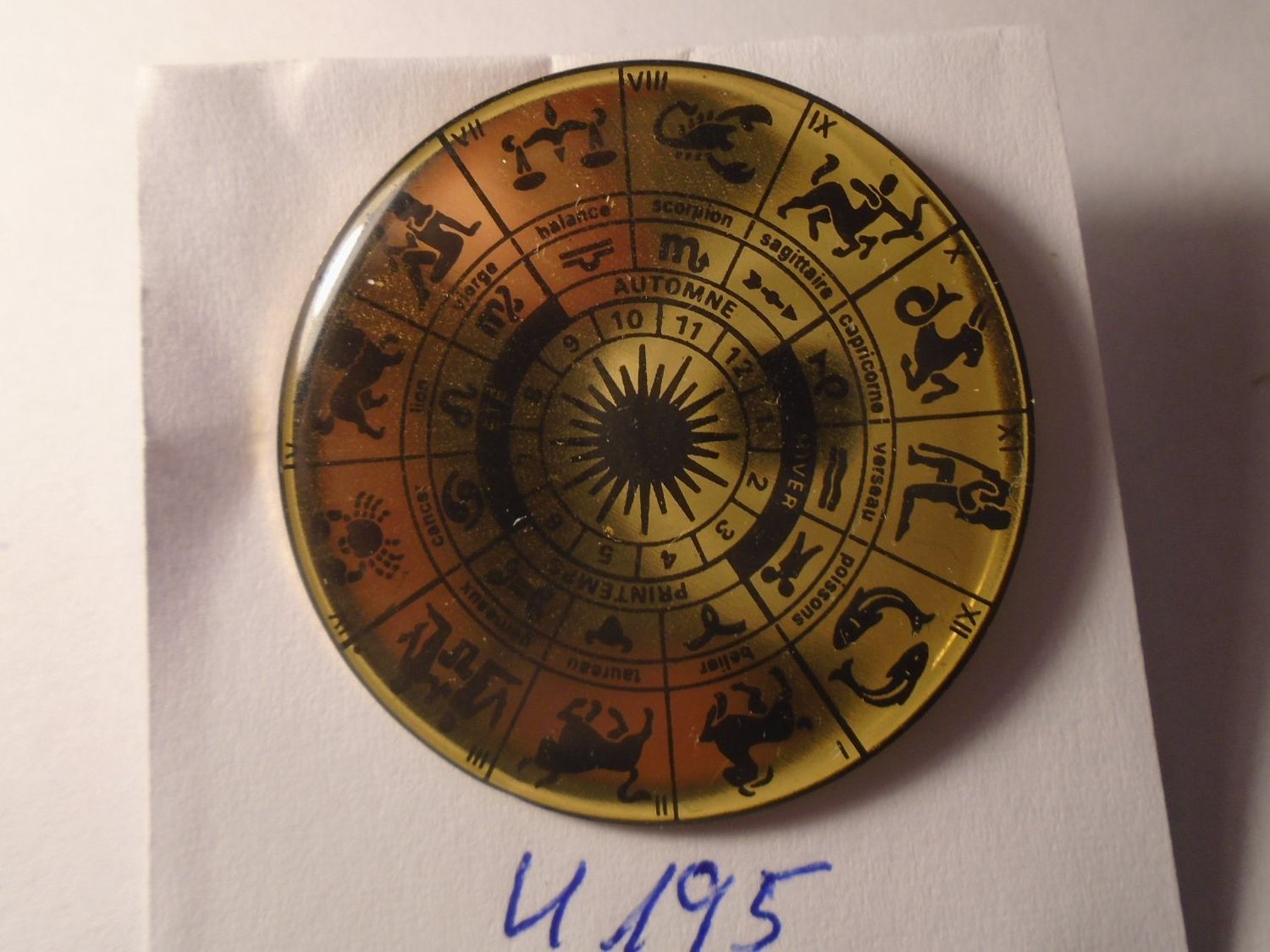 Placchette & Badge: 1 Tierkreiszeichen Pin (U195) – Usato da Winterthur venduto da Beli2000 2