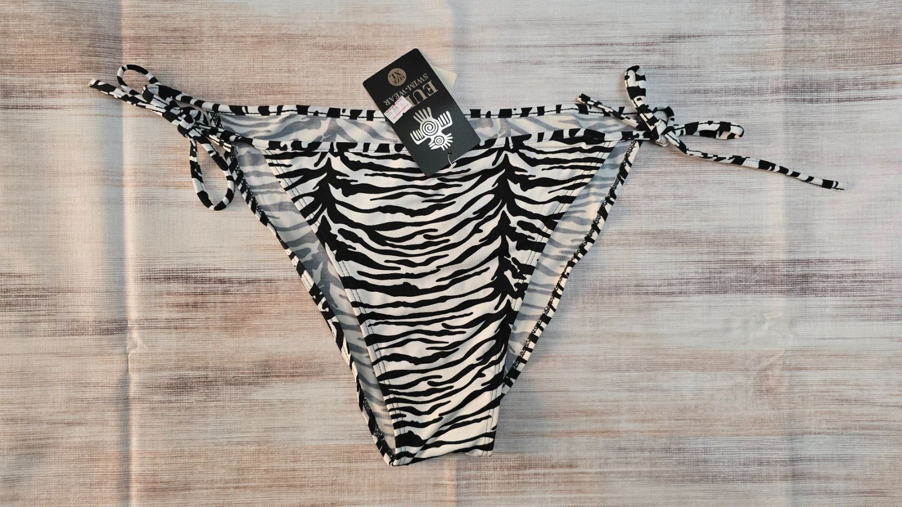 Costumi da bagno & Bikini: Side-Tie Bikini Slip - XL - Zebra 👙 – Nuovo (secondo la descrizione) da Thalwil venduto da VitaMini