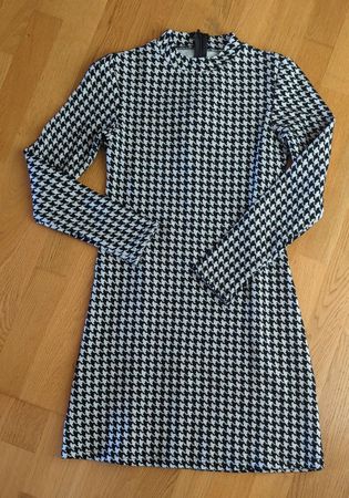 Kleid mit Hahnentrittmuster - Grösse S schwarz weiss kariert