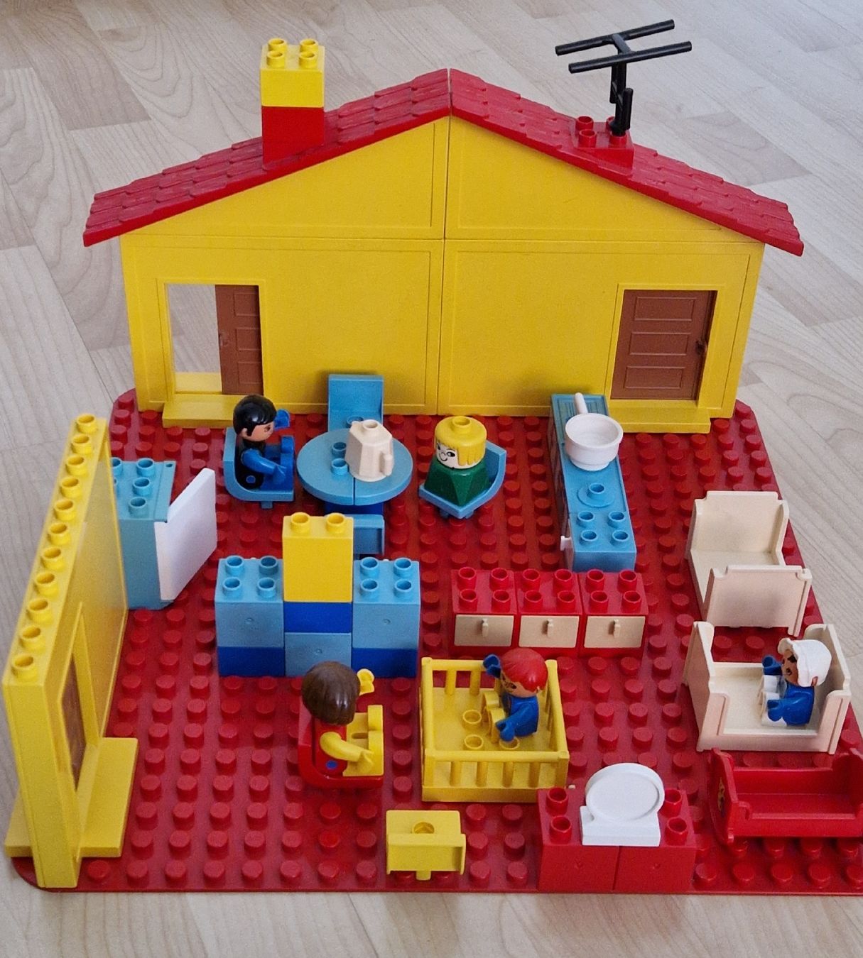 Lego Giocattoli: Duplo Haus/Wohnung – Usato da Opfikon venduto da Meug 1