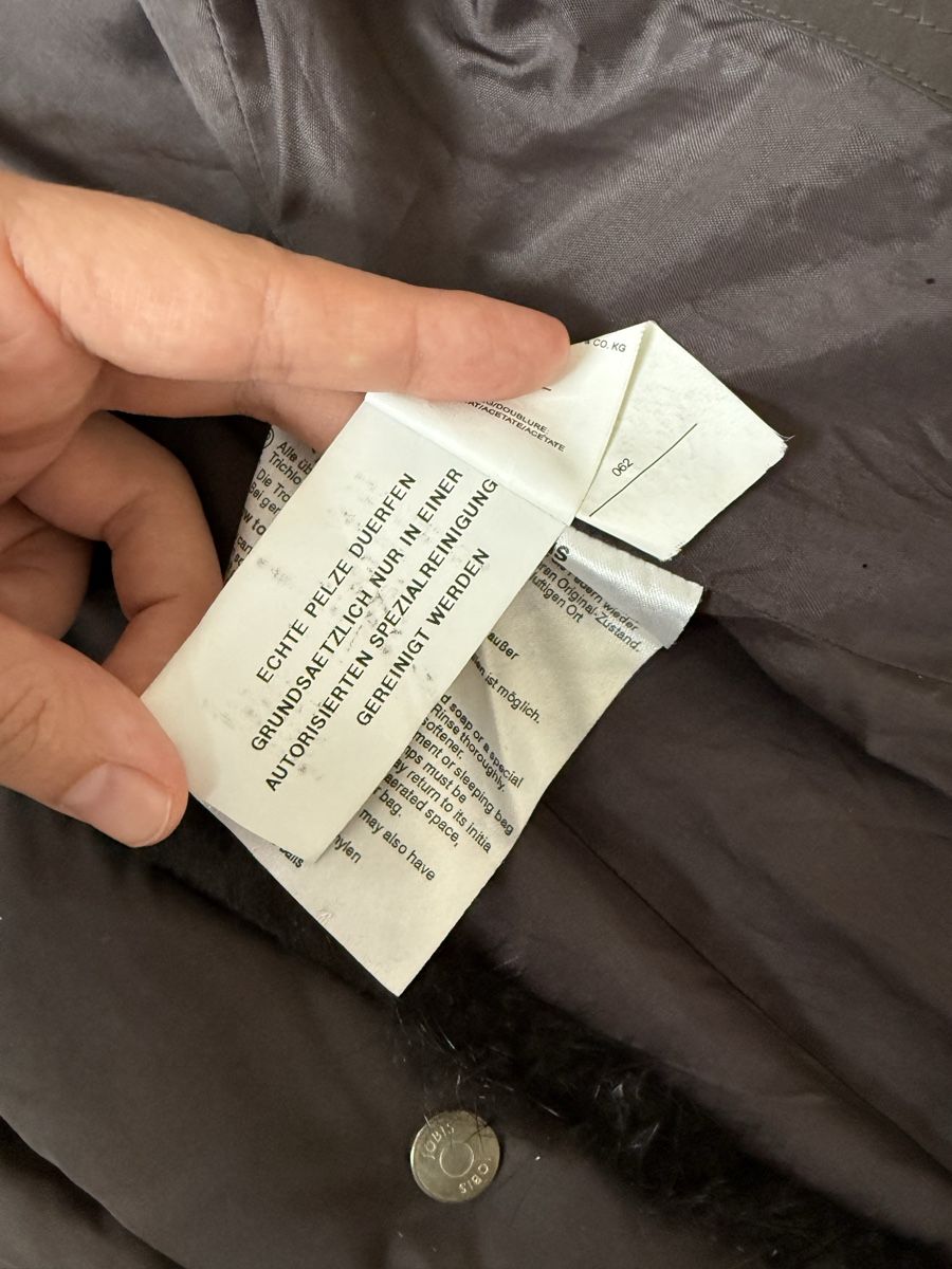 Manteaux: Jobis Daune Winterjacke Grösse 44  – D'occasion à Neuhausen par DELY 6