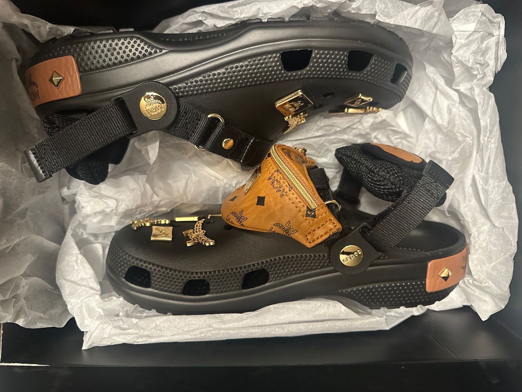Crocs Scarpe da uomo: MCM X Crocs Classic Clog schwarz – Nuovo e nell'imballaggio originale da Winterthur venduto da reshoppi
