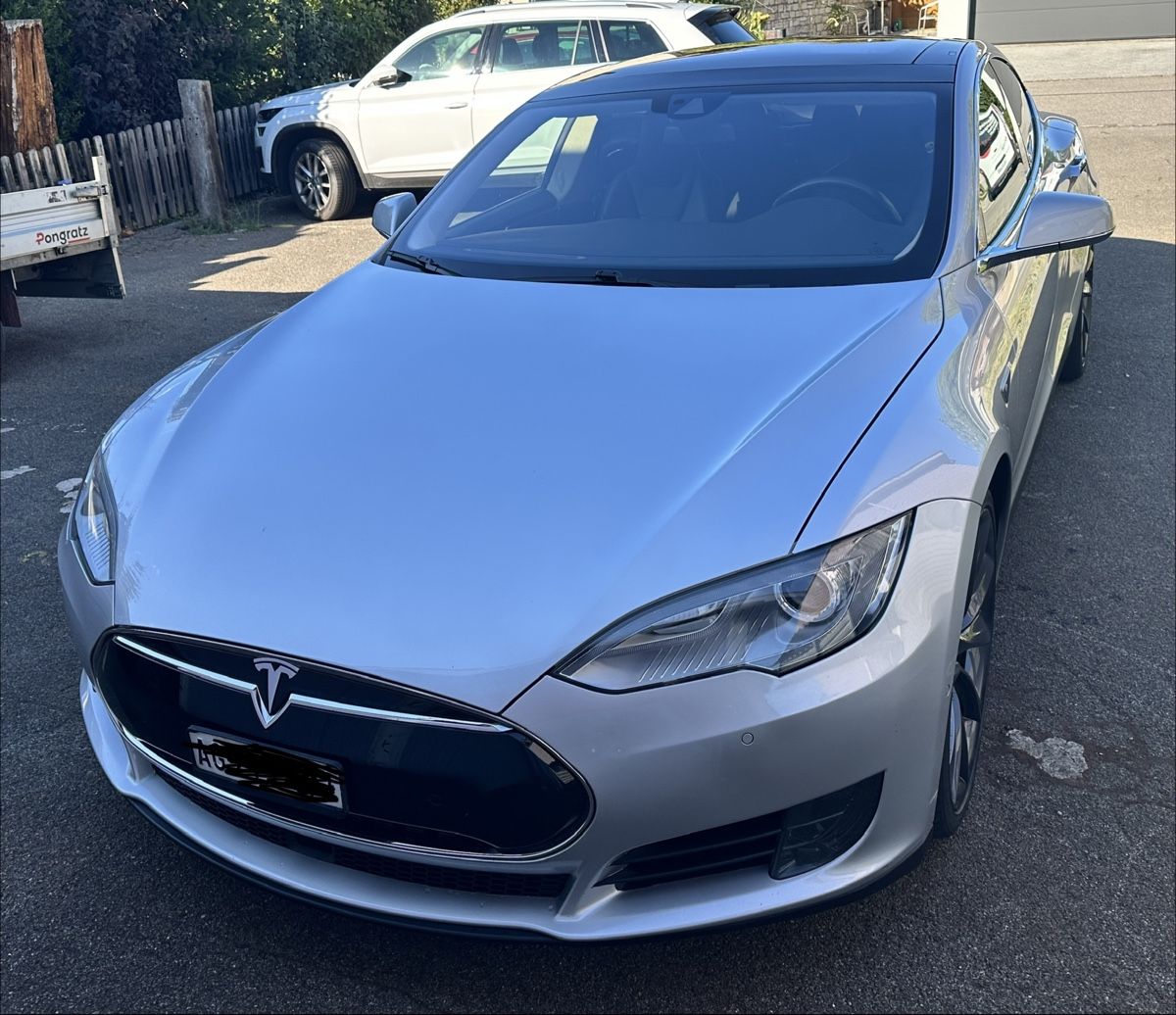 Tesla Automobili: Tesla Model S 85D mit Mfk – Usato da Suhr venduto da Portmann2005 1