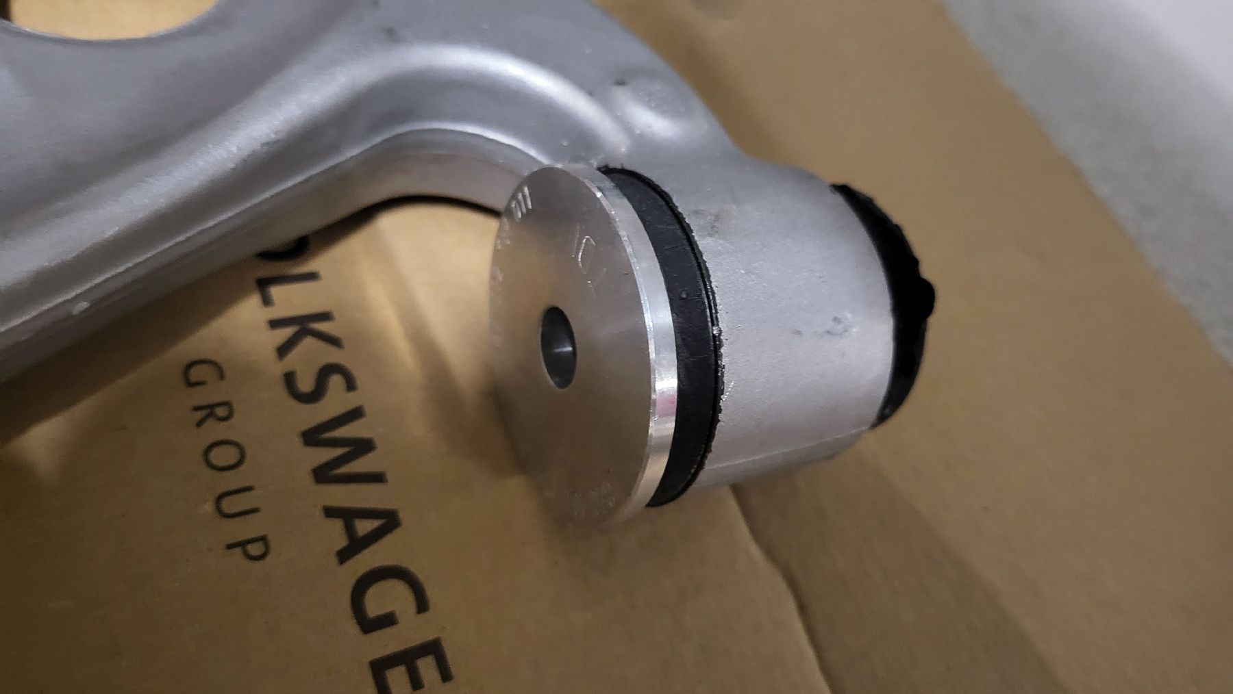 Audi Alle Autoersatzteile: Original Querlenker links Audi A2 eco – Neu und originalverpackt aus Neuhausen am Rheinfall von Lambskin 2