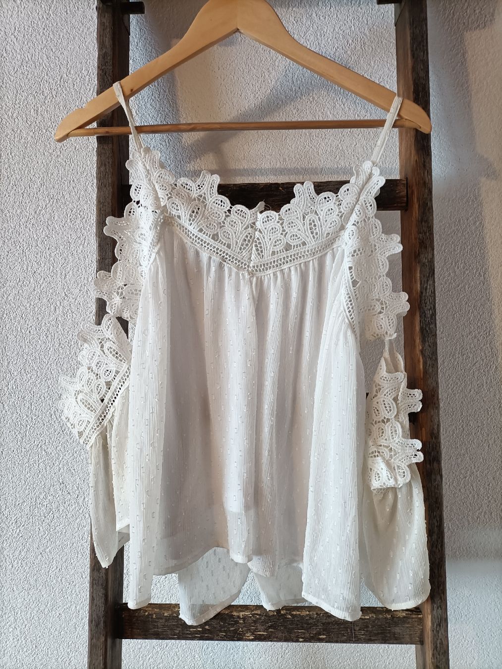 New Look Top: New Look Top, Gr. 36, Weiss mit Spitze – Usato da St. Gallen venduto da jan_ccx7
