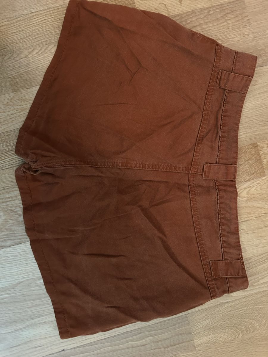 Pantaloni: Short brun Twintip – Usato da Daillens venduto da guisepa 4
