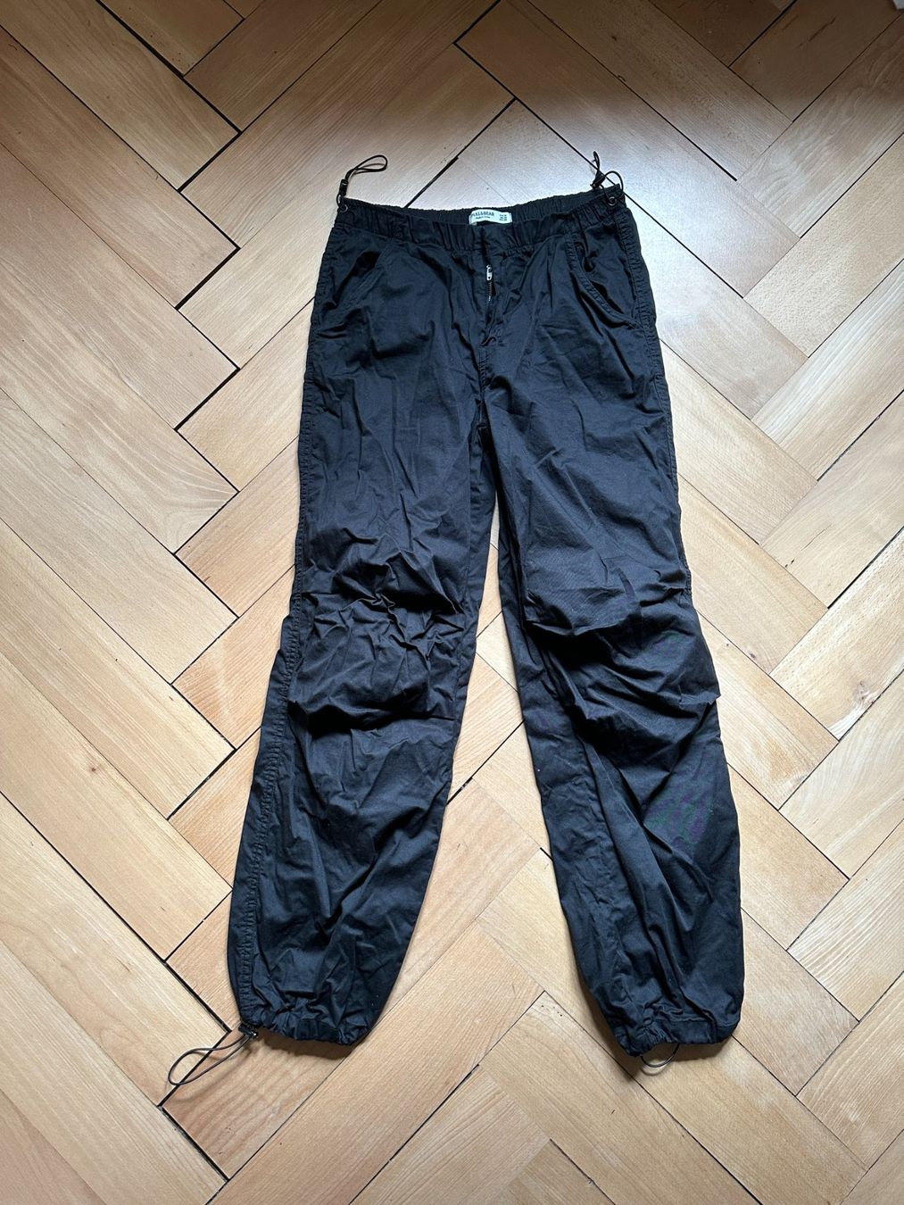 Hosen: PULL & BEAR - Track Pants Hose schwarz M – Gebraucht aus Zürich von Diazaio