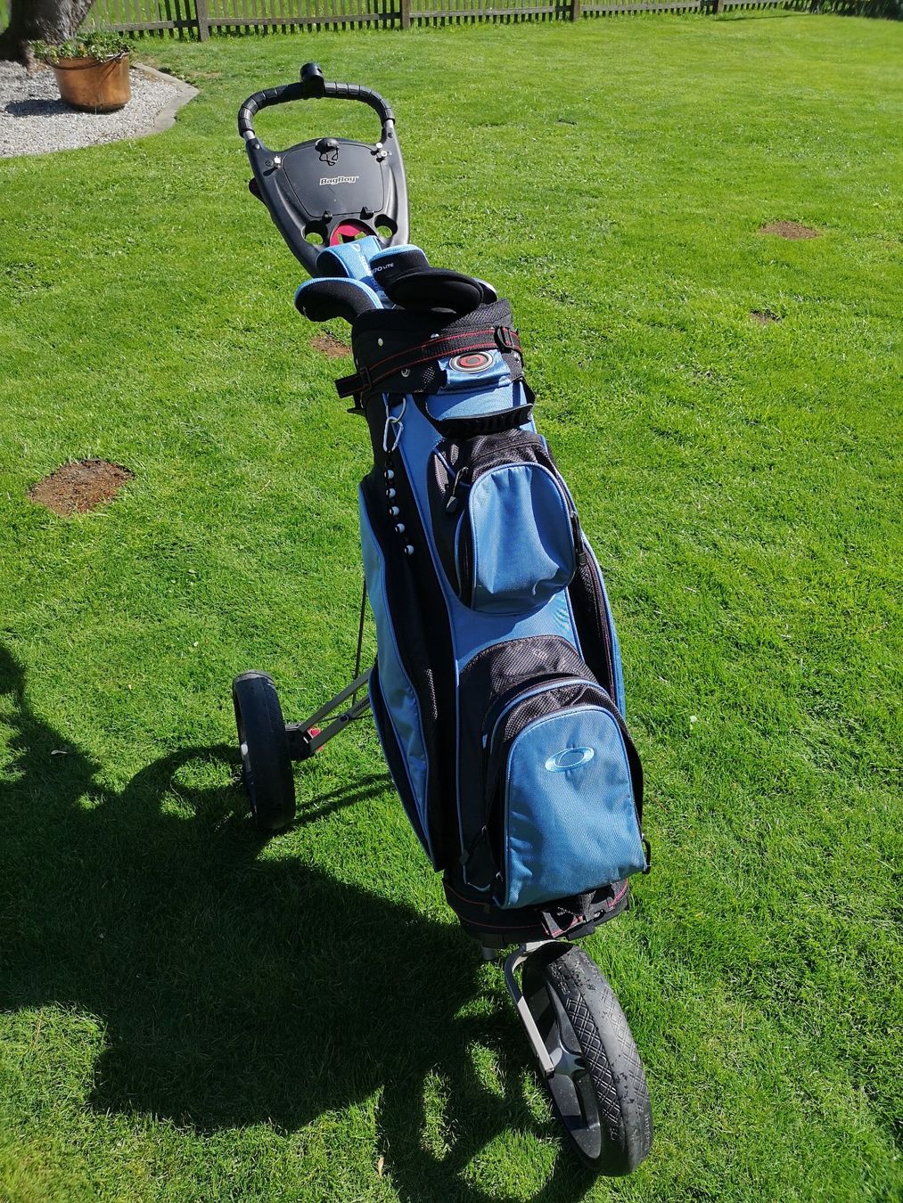Mazze & Set: Golfset mit Trolley – Usato da Münchwilen TG venduto da e-z-shoper