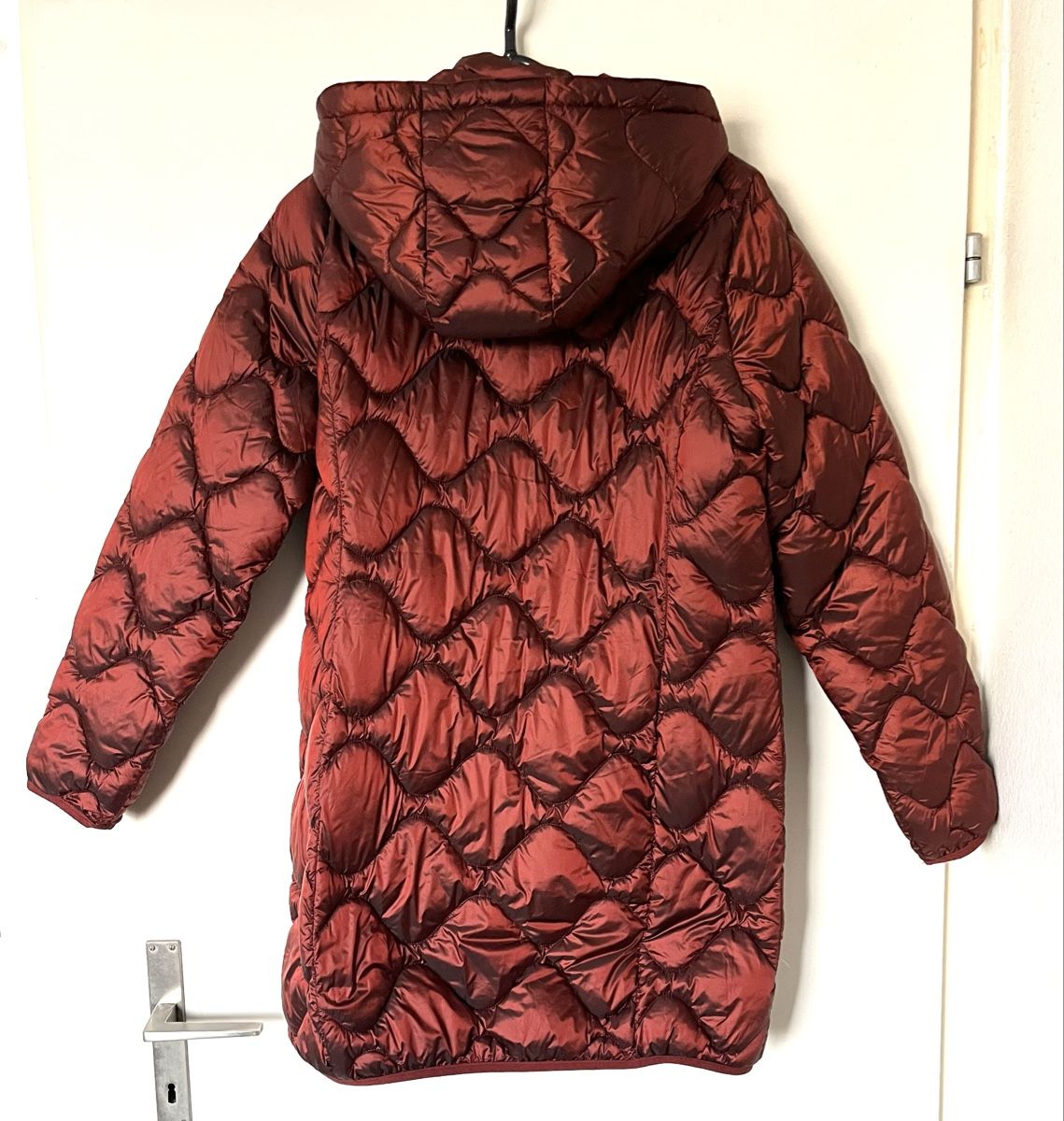 Giacche: Hübsche gesteppte Jacke mit Kapuze / Driver Jeans / rostrot – Nuovo (secondo la descrizione) da Biel/Bienne venduto da LadyDita 1