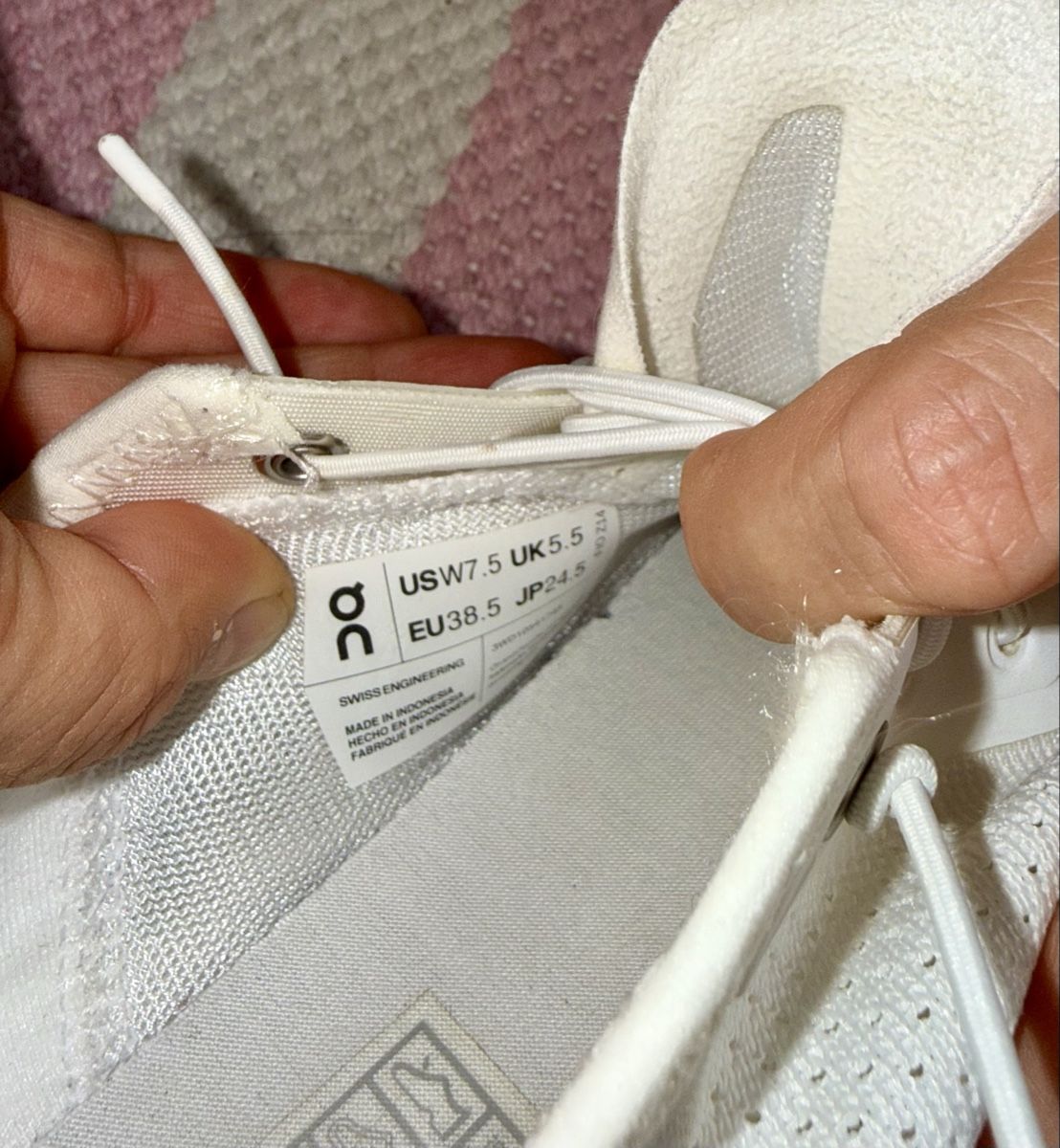 On Scarpe da donna: On Cloud Coast Damen Running Shoe – Usato da Oberengstringen venduto da Vintschentz 2