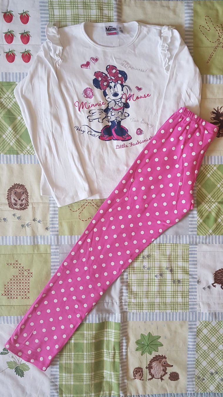 Pigiama & Simili: Minnie Mouse Pyjama Gr.140 – Usato da Luzern venduto da silvermoon12