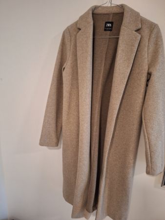 Zara Mantel (Beige)
