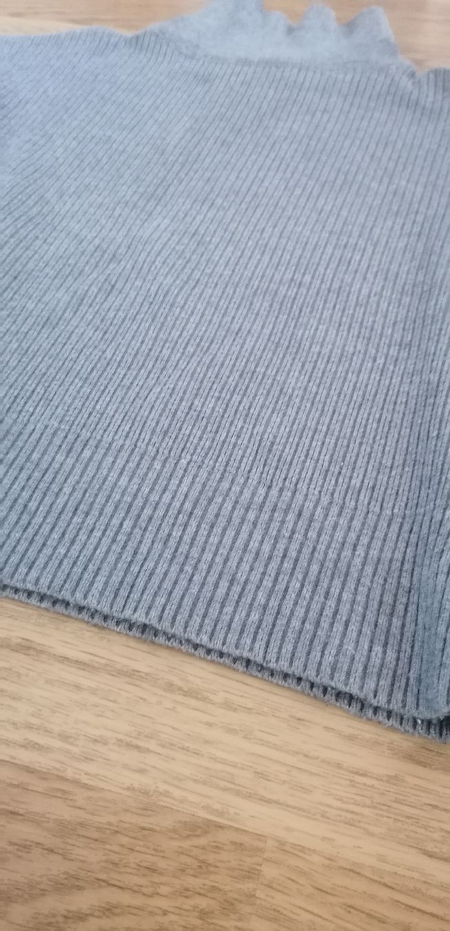 Pulls & Sweat-shirts: Pull, pull à col roulé, pull en maille, haut – D'occasion à Montcherand par petiteoune75 2
